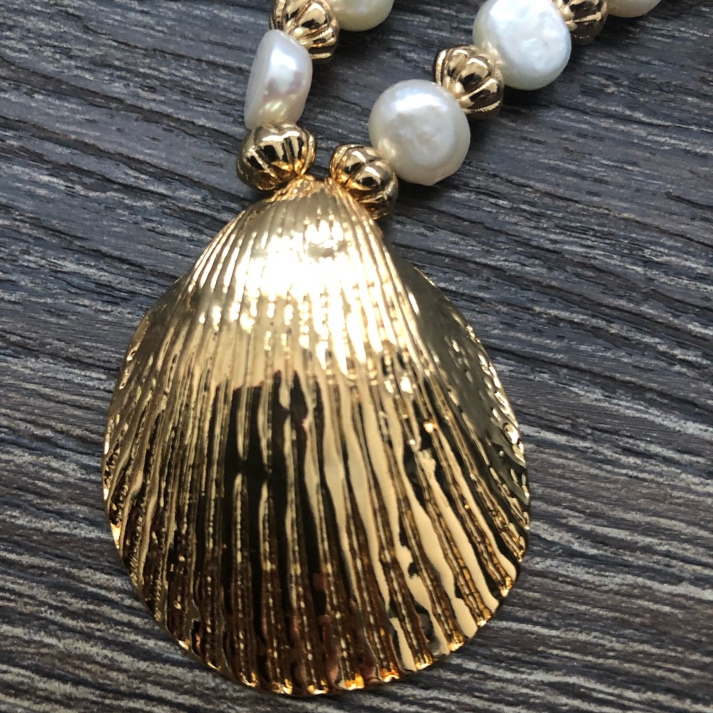 Fashionable beautiful adjustable necklace. New!